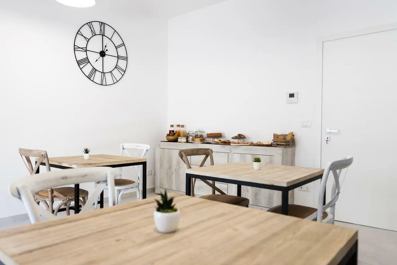 Bed and Breakfast Li Cetti Лечче Италия