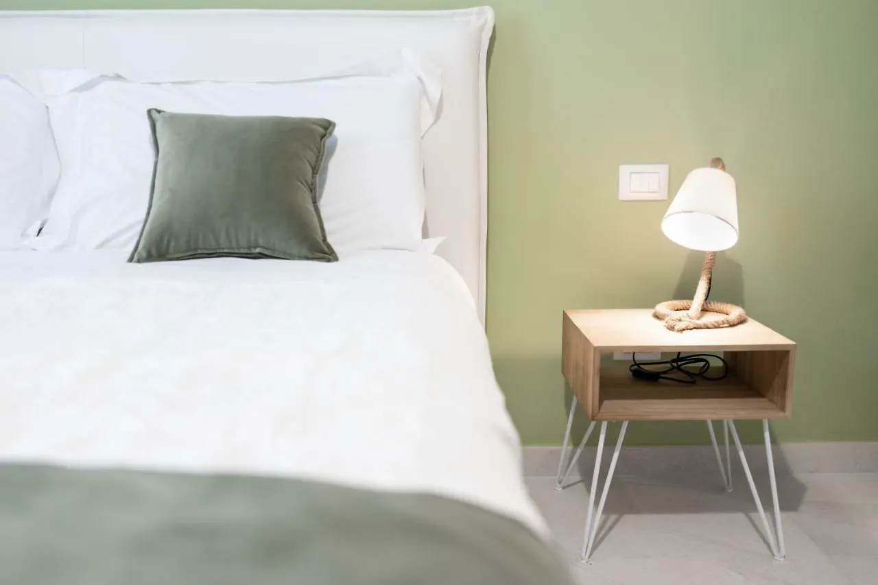 Bed and Breakfast Li Cetti Лечче 0*,