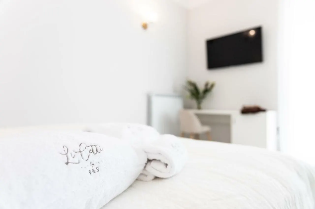 Bed and Breakfast Li Cetti Лечче 0*,